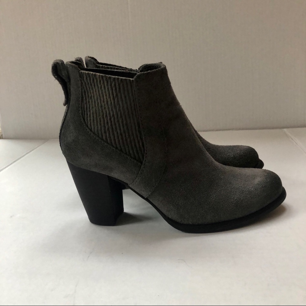 UGG Women’s Leather Conor ll Nightfall Boot - Picture 2 of 9